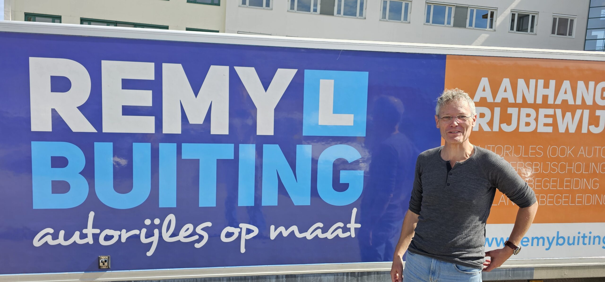 Gefeliciteerd Andries in 1 keer geslaagd voor je E achter B rijbewijs!