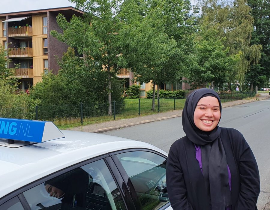 Gefeliciteerd Gulsum in 1 keer geslaagd voor je rijbewijs!