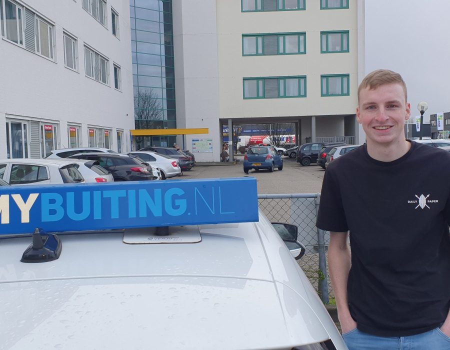 Gefeliciteerd Robin in 1 keer geslaagd voor je rijbewijs!