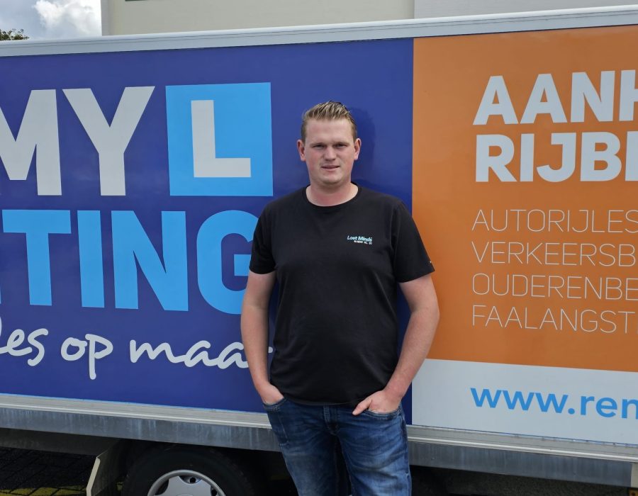 Gefeliciteerd Sietze in 1 keer geslaagd voor je E achter B rijbewijs!