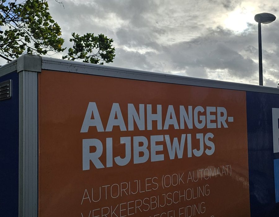 Gefeliciteerd Nick in 1 keer geslaagd voor je E achter B rijbewijs!