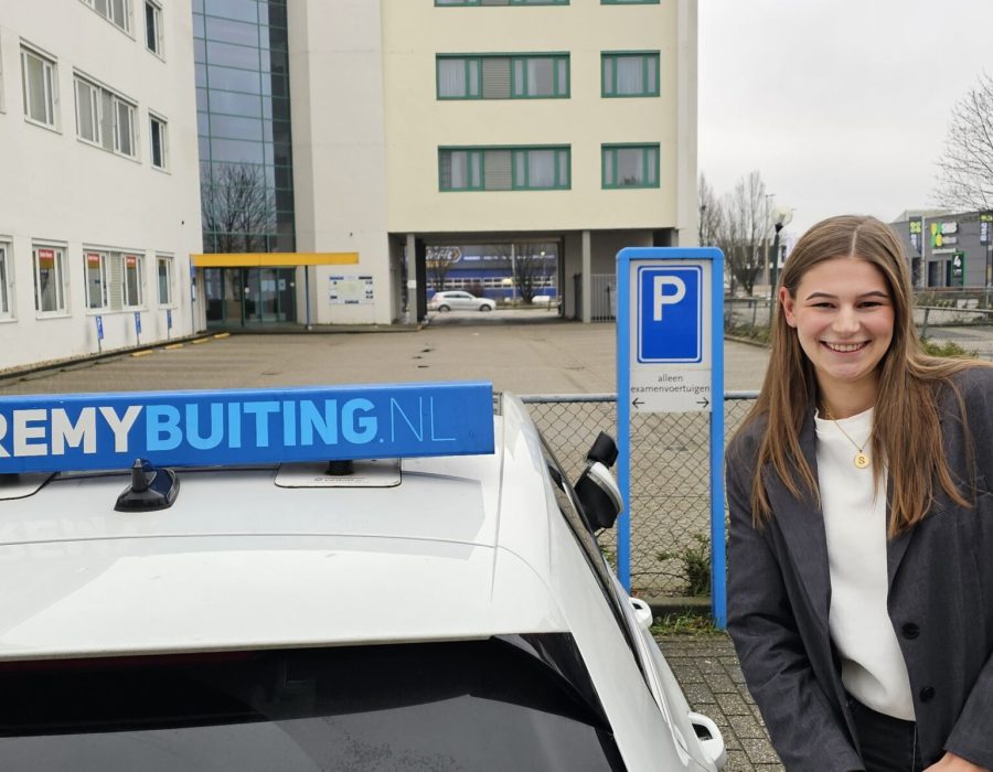 Gefeliciteerd Senna geslaagd voor je rijbewijs.