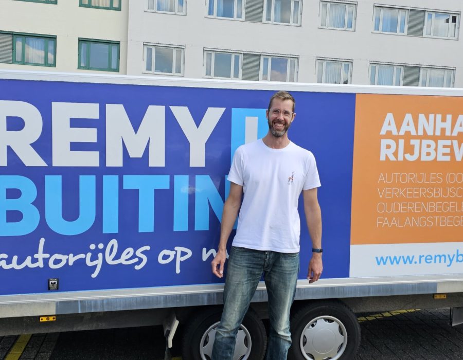 Gefeliciteerd Marc in 1 keer geslaagd voor je E achter B rijbewijs!