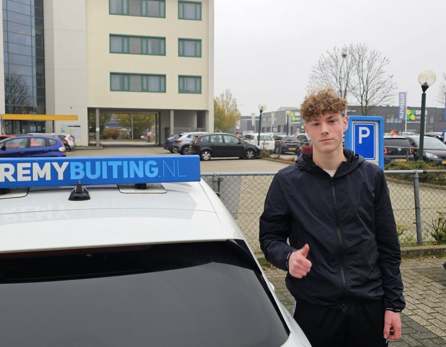 Gefeliciteerd Beau in 1 keer geslaagd voor je rijbewijs!