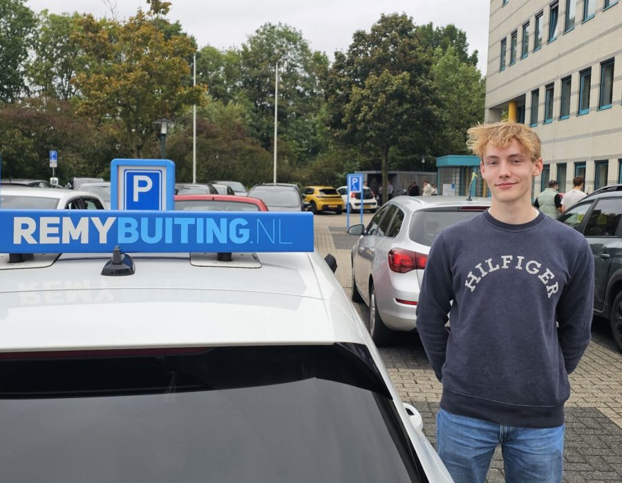 Gefeliciteerd Floriaan in 1 keer geslaagd voor je rijbewijs!
