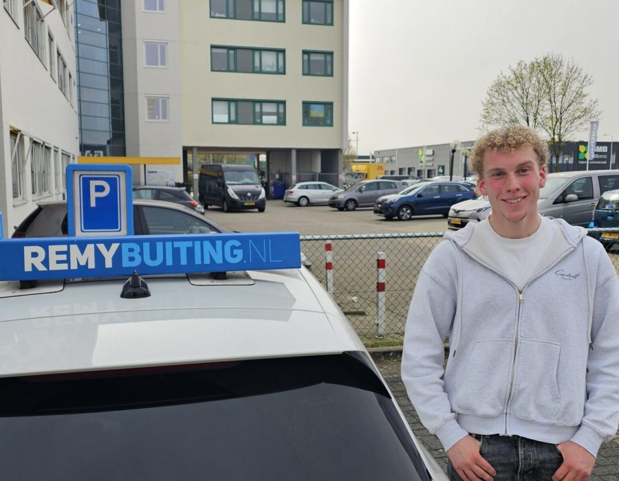 Gefeliciteerd Tim geslaagd voor je rijbewijs!