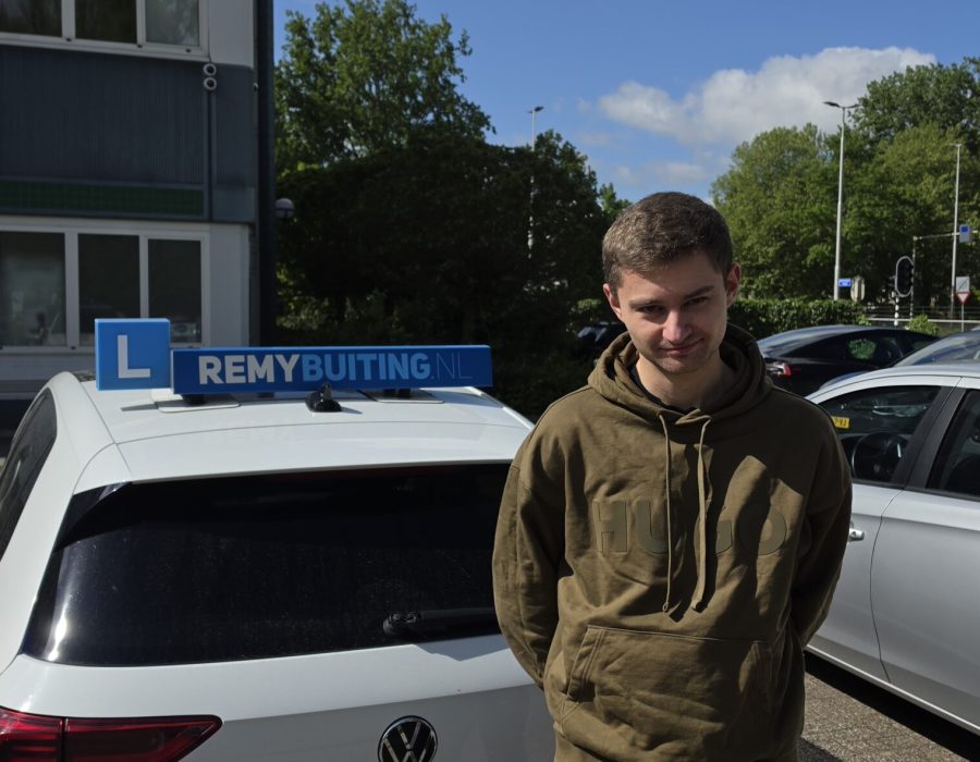 Gefeliciteerd Icks in 1 keer geslaagd voor je rijbewijs!