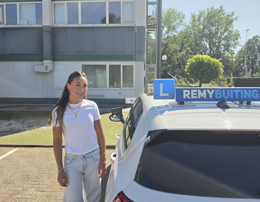 Gefeliciteerd Donna geslaagd voor je rijbewijs!